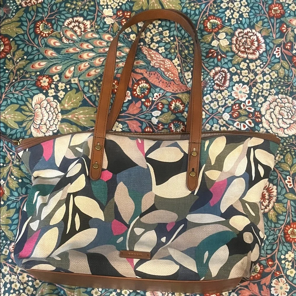 Fossil Rachel Colorful Leaf Pattern Tote Bag